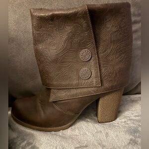 Muk Luks Brown Heeled Boots with Vintage Design